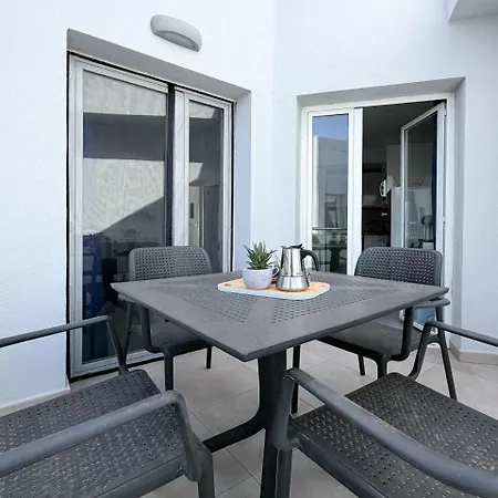 Apartman Sun The Sky By B-rent *